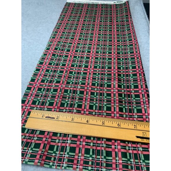 Vintage Concord Fabrics Plaid Cotton Fat Quarter 18x22 Red & Green Print Sewing - Picture 2 of 9